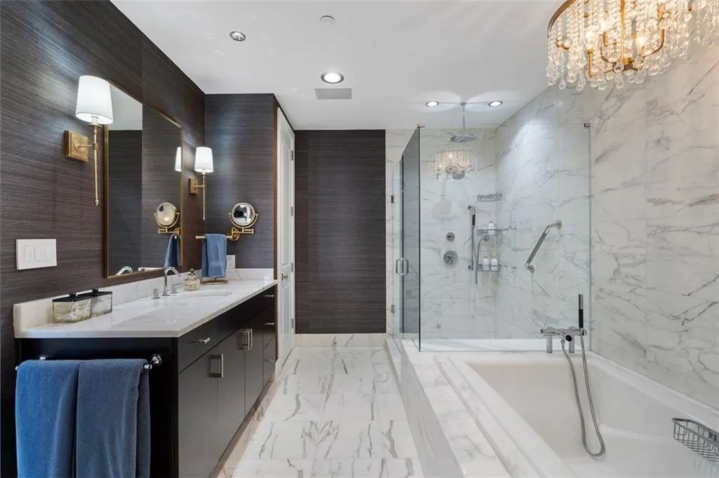 3630 Peachtree Road Ne Unit #2104, Atlanta, Georgia 30326, 2 Bedrooms Bedrooms, ,2 BathroomsBathrooms,Residential,For Sale,3630 Peachtree Road Ne Unit #2104,7667110