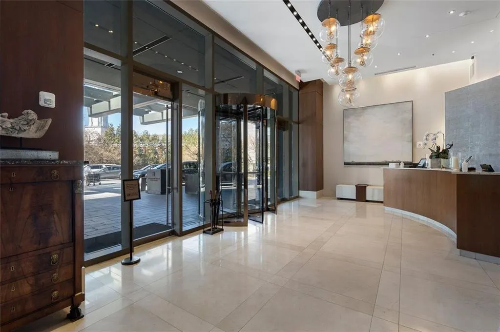 3630 Peachtree Road Ne Unit #2104, Atlanta, Georgia 30326, 2 Bedrooms Bedrooms, ,2 BathroomsBathrooms,Residential,For Sale,3630 Peachtree Road Ne Unit #2104,7667110