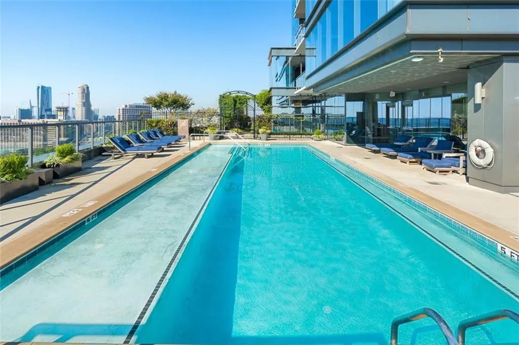 3630 Peachtree Road Ne Unit #2104, Atlanta, Georgia 30326, 2 Bedrooms Bedrooms, ,2 BathroomsBathrooms,Residential,For Sale,3630 Peachtree Road Ne Unit #2104,7667110