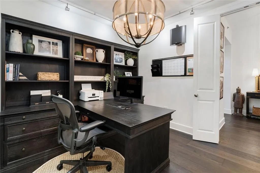 3630 Peachtree Road Ne Unit #2104, Atlanta, Georgia 30326, 2 Bedrooms Bedrooms, ,2 BathroomsBathrooms,Residential,For Sale,3630 Peachtree Road Ne Unit #2104,7667110