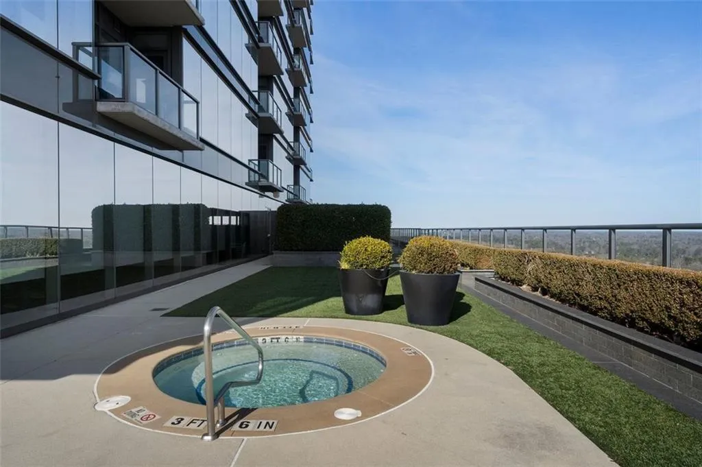 3630 Peachtree Road Ne Unit #2104, Atlanta, Georgia 30326, 2 Bedrooms Bedrooms, ,2 BathroomsBathrooms,Residential,For Sale,3630 Peachtree Road Ne Unit #2104,7667110