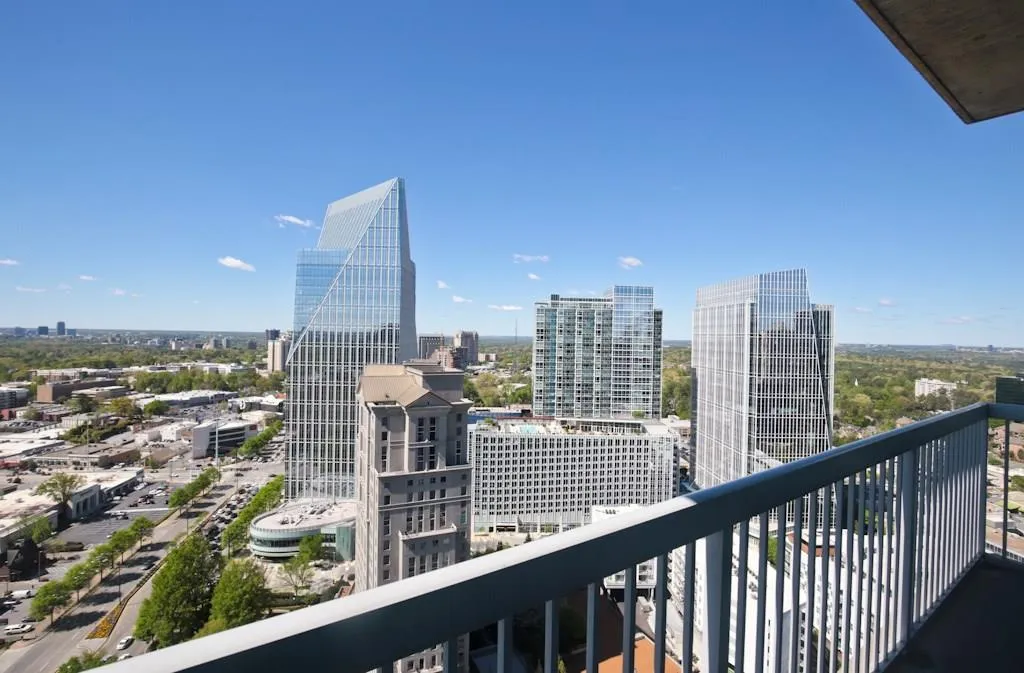 3324 Peachtree Road Ne Unit 2708, Atlanta, Georgia 30326, 1 Bedroom Bedrooms, ,1 BathroomBathrooms,Residential,Sold,3324 Peachtree Road Ne Unit 2708,5830362