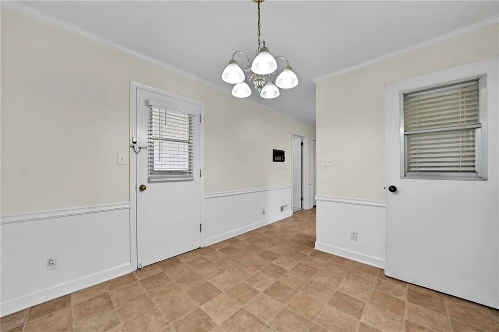 605 Patrick Place Ne, Sandy Springs, Georgia 30328, 3 Bedrooms Bedrooms, ,2 BathroomsBathrooms,Residential,Sold,605 Patrick Place Ne,7359227