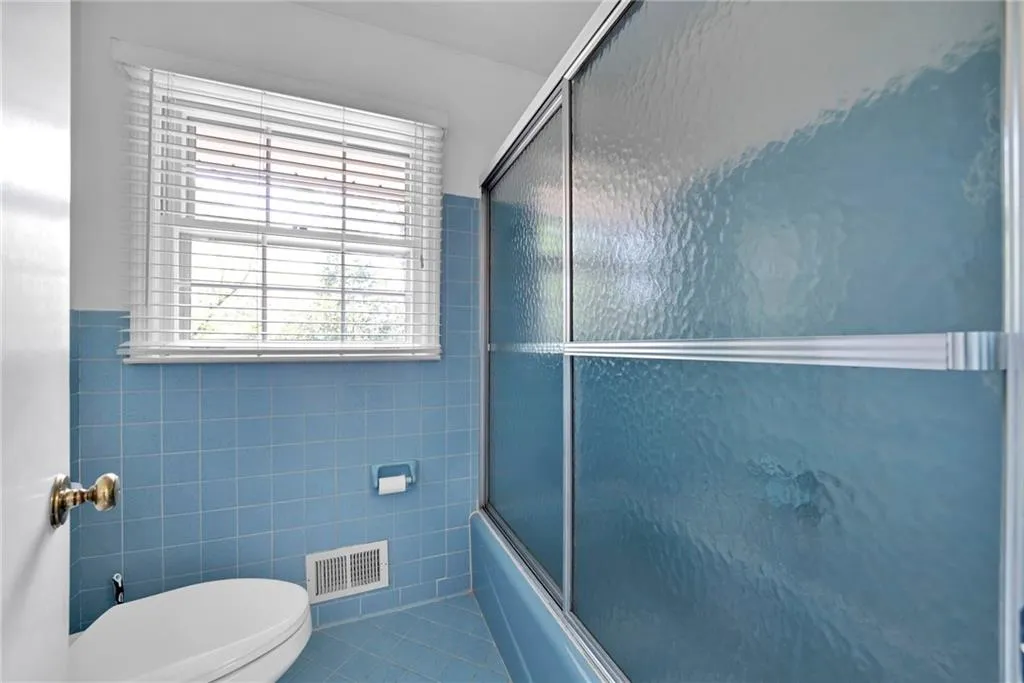 605 Patrick Place Ne, Sandy Springs, Georgia 30328, 3 Bedrooms Bedrooms, ,2 BathroomsBathrooms,Residential,Sold,605 Patrick Place Ne,7359227