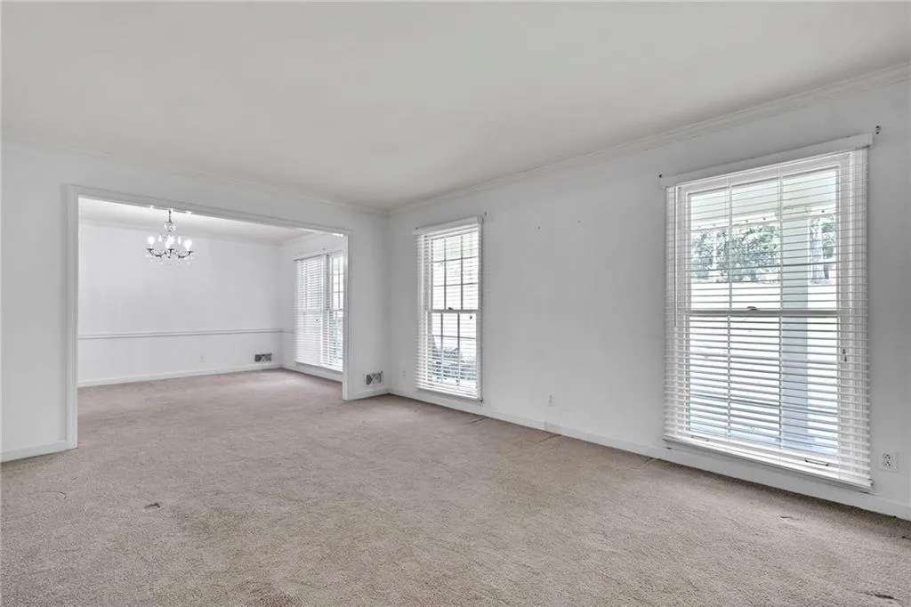 605 Patrick Place Ne, Sandy Springs, Georgia 30328, 3 Bedrooms Bedrooms, ,2 BathroomsBathrooms,Residential,Sold,605 Patrick Place Ne,7359227