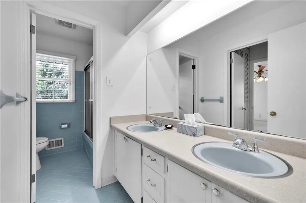 605 Patrick Place Ne, Sandy Springs, Georgia 30328, 3 Bedrooms Bedrooms, ,2 BathroomsBathrooms,Residential,Sold,605 Patrick Place Ne,7359227