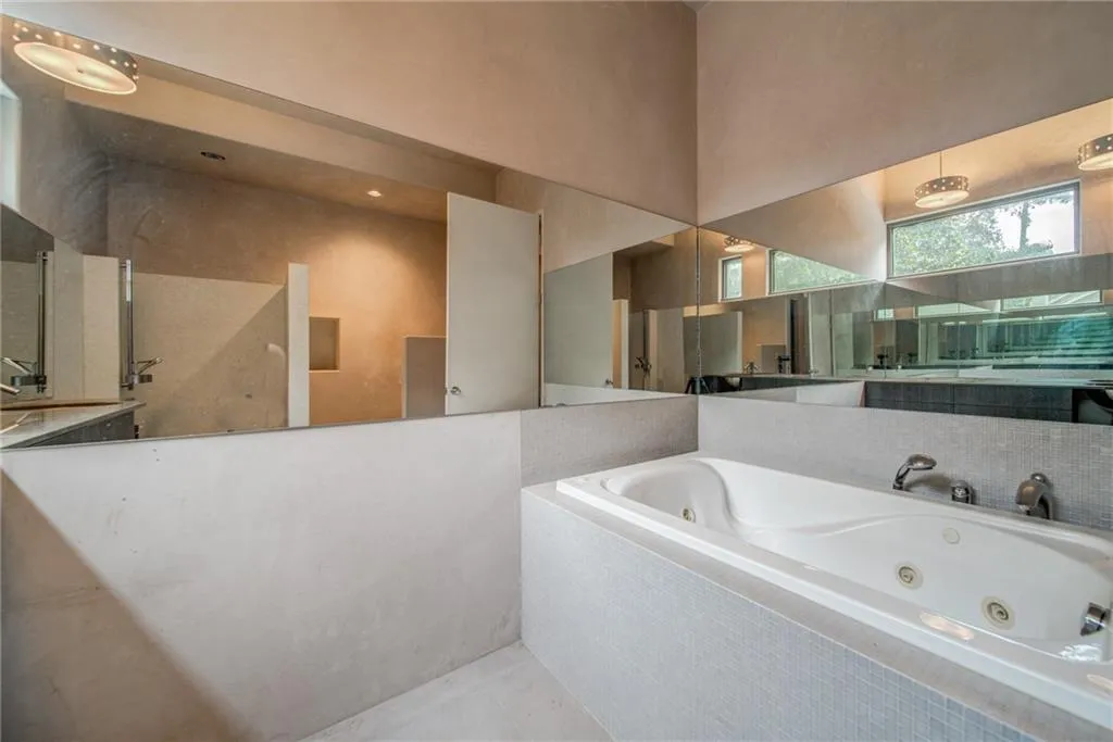 720 Weatherly Lane, Sandy Springs, Georgia 30328, 5 Bedrooms Bedrooms, ,4 BathroomsBathrooms,Residential,Sold,720 Weatherly Lane,7098606 720 Weatherly Lane, Sandy Springs, Georgia 30328, 5 Bedrooms Bedrooms, ,4 BathroomsBathrooms,Residential,Sold,720 Weatherly Lane,7098606