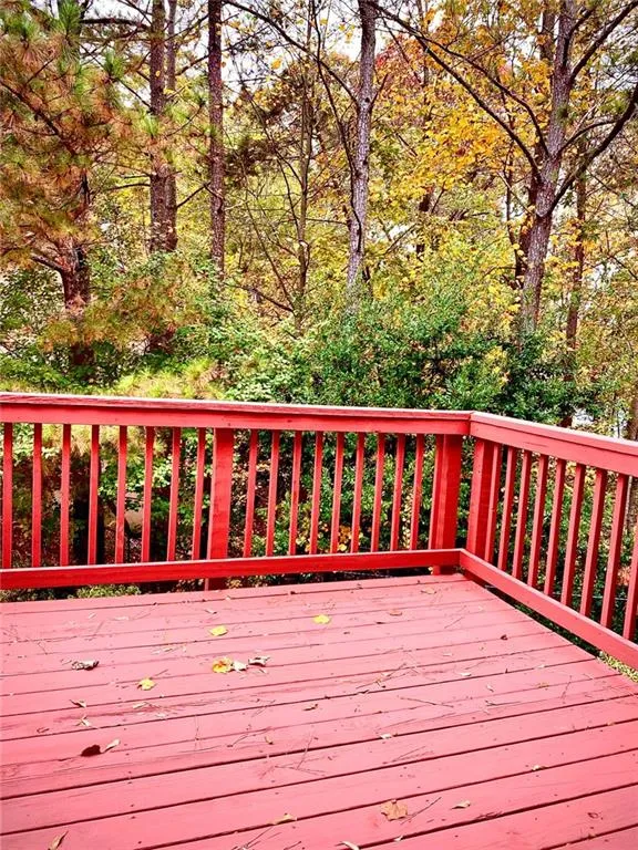 1802 Masons Creek Circle, Sandy Springs, Georgia 30350, 3 Bedrooms Bedrooms, ,2 BathroomsBathrooms,Residential,Sold,1802 Masons Creek Circle,7140195