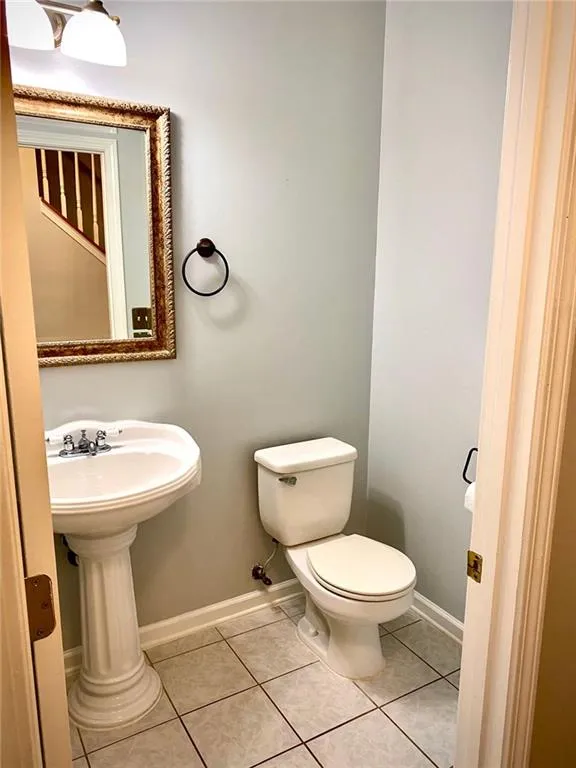 1802 Masons Creek Circle, Sandy Springs, Georgia 30350, 3 Bedrooms Bedrooms, ,2 BathroomsBathrooms,Residential,Sold,1802 Masons Creek Circle,7140195