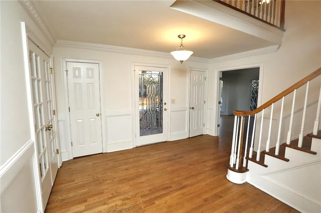 5025 Willow Bluff Drive, Sandy Springs, Georgia 30350, 5 Bedrooms Bedrooms, ,4 BathroomsBathrooms,Residential,Sold,5025 Willow Bluff Drive,6112183