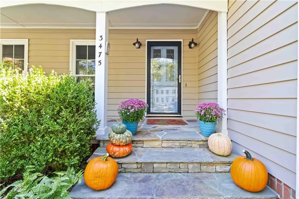 3475 Tanbark Court Ne, Atlanta, Georgia 30319, 5 Bedrooms Bedrooms, ,3 BathroomsBathrooms,Residential,For Sale,3475 Tanbark Court Ne,7666881