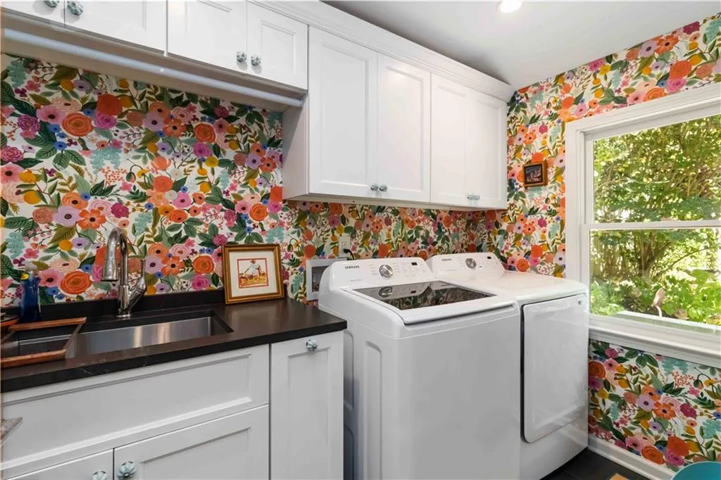 3475 Tanbark Court Ne, Atlanta, Georgia 30319, 5 Bedrooms Bedrooms, ,3 BathroomsBathrooms,Residential,For Sale,3475 Tanbark Court Ne,7666881