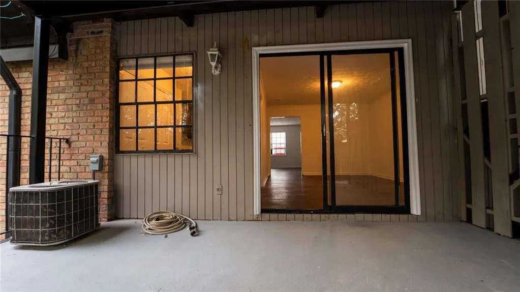 365 Winding River Drive Unit D, Sandy Springs, Georgia 30350, 2 Bedrooms Bedrooms, ,2 BathroomsBathrooms,Residential,Sold,365 Winding River Drive Unit D,7153030