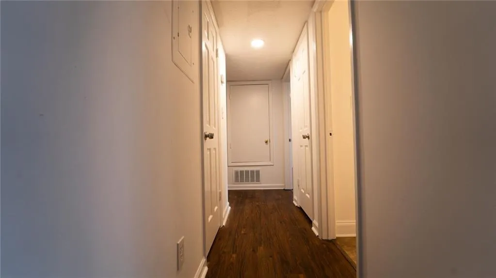 365 Winding River Drive Unit D, Sandy Springs, Georgia 30350, 2 Bedrooms Bedrooms, ,2 BathroomsBathrooms,Residential,Sold,365 Winding River Drive Unit D,7153030