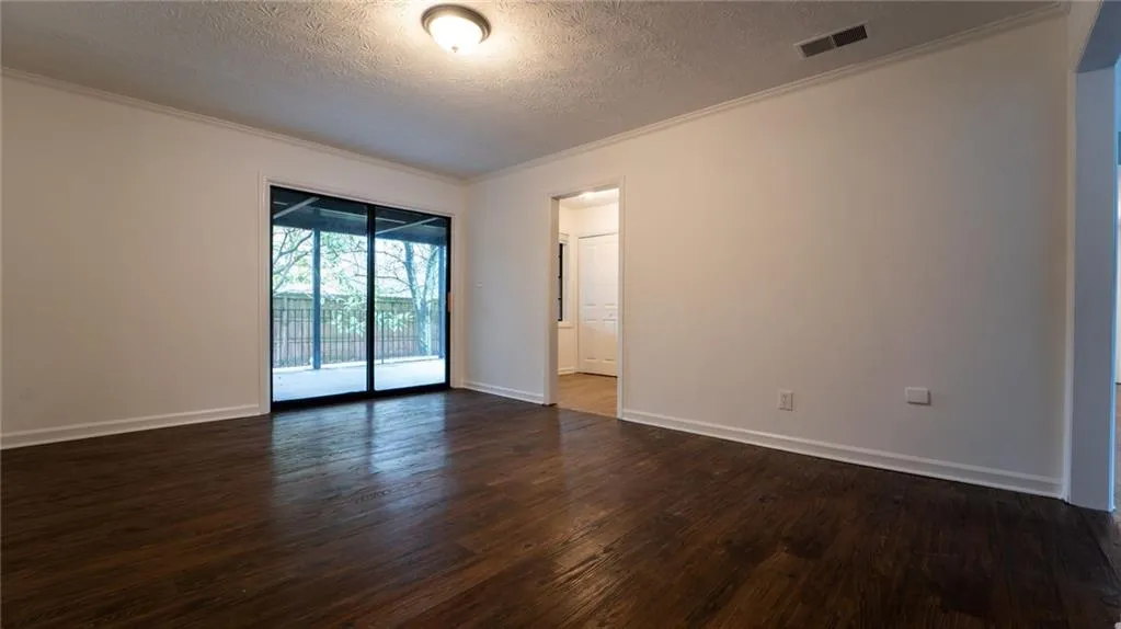 365 Winding River Drive Unit D, Sandy Springs, Georgia 30350, 2 Bedrooms Bedrooms, ,2 BathroomsBathrooms,Residential,Sold,365 Winding River Drive Unit D,7153030