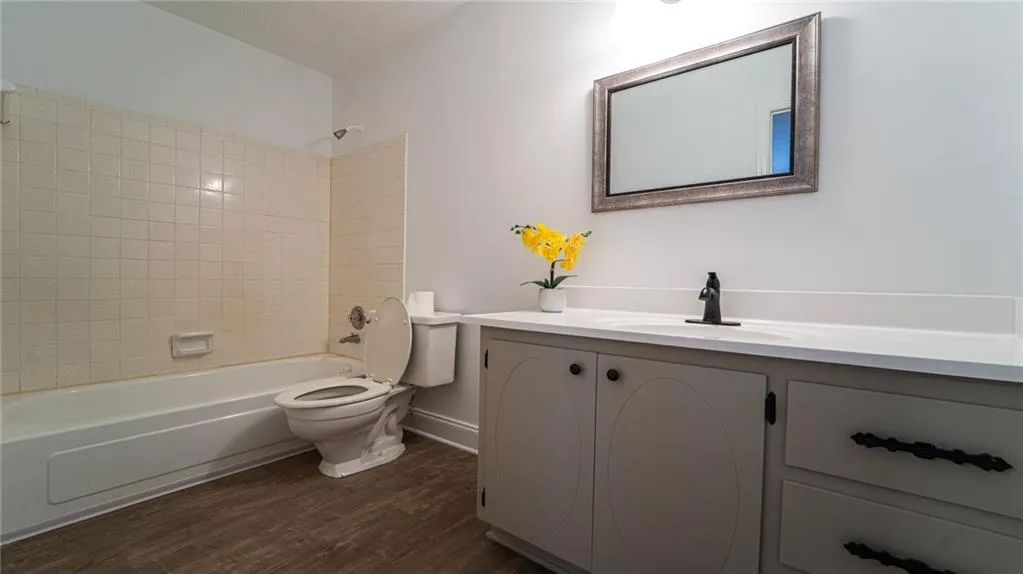 365 Winding River Drive Unit D, Sandy Springs, Georgia 30350, 2 Bedrooms Bedrooms, ,2 BathroomsBathrooms,Residential,Sold,365 Winding River Drive Unit D,7153030