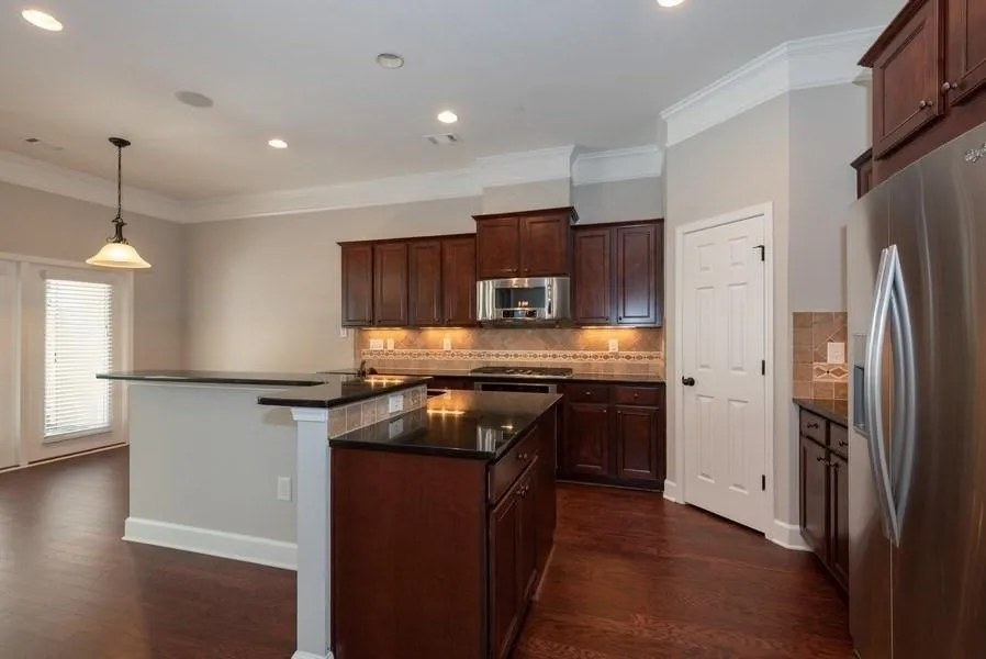 5525 Parkerton Lane, Atlanta, Georgia 30342, 3 Bedrooms Bedrooms, ,3 BathroomsBathrooms,Residential,Sold,5525 Parkerton Lane,6579437