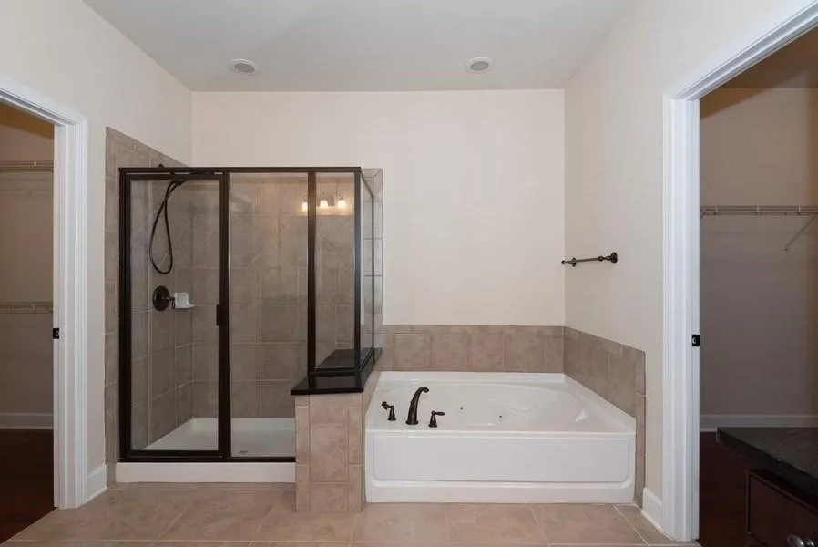 5525 Parkerton Lane, Atlanta, Georgia 30342, 3 Bedrooms Bedrooms, ,3 BathroomsBathrooms,Residential,Sold,5525 Parkerton Lane,6579437
