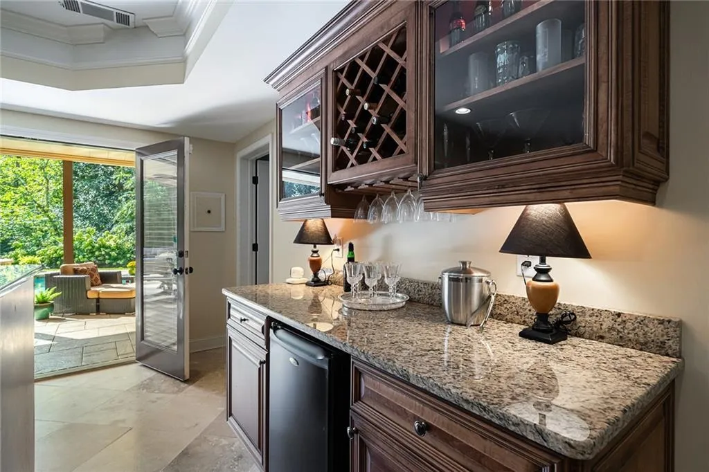 309 Windsor Parkway, Sandy Springs, Georgia 30342, 5 Bedrooms Bedrooms, ,5 BathroomsBathrooms,Residential,Sold,309 Windsor Parkway,6779853