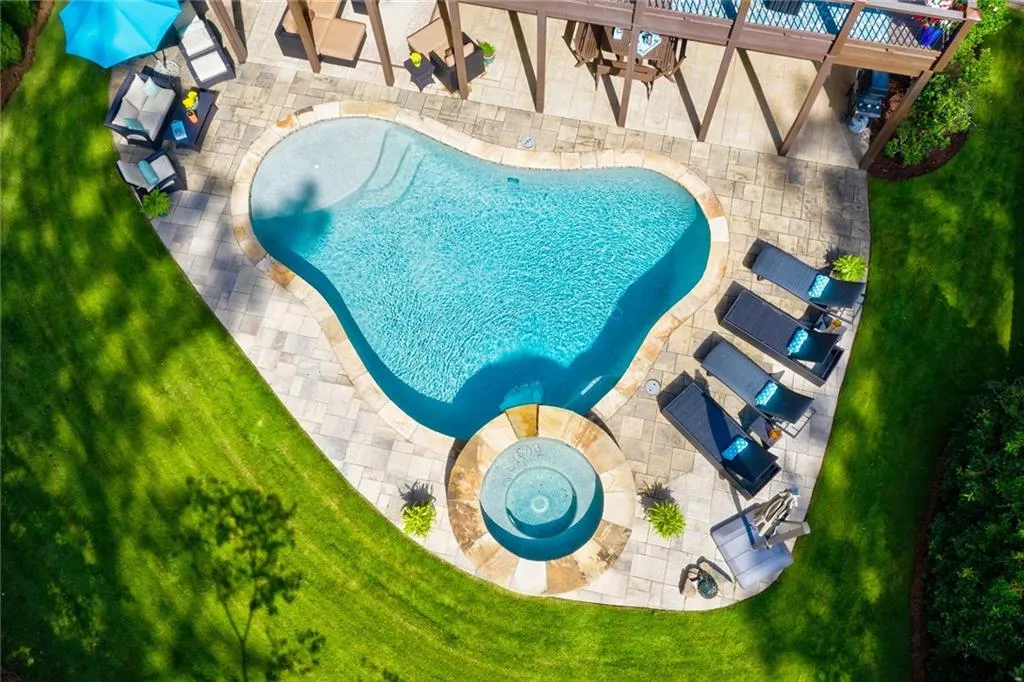 309 Windsor Parkway, Sandy Springs, Georgia 30342, 5 Bedrooms Bedrooms, ,5 BathroomsBathrooms,Residential,Sold,309 Windsor Parkway,6779853