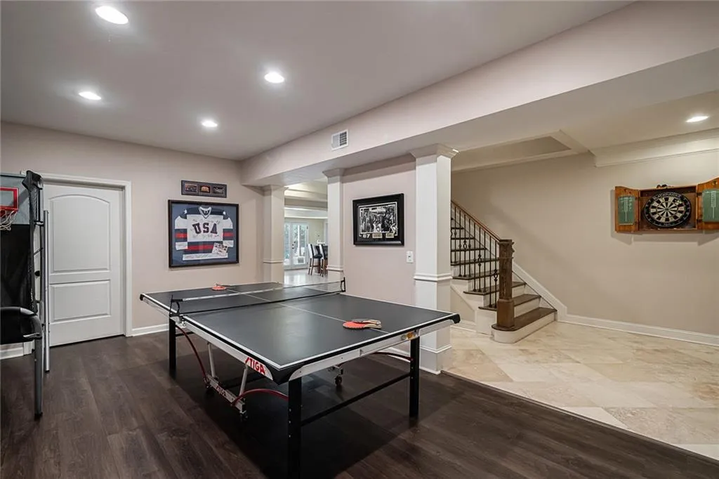 309 Windsor Parkway, Sandy Springs, Georgia 30342, 5 Bedrooms Bedrooms, ,5 BathroomsBathrooms,Residential,Sold,309 Windsor Parkway,6779853