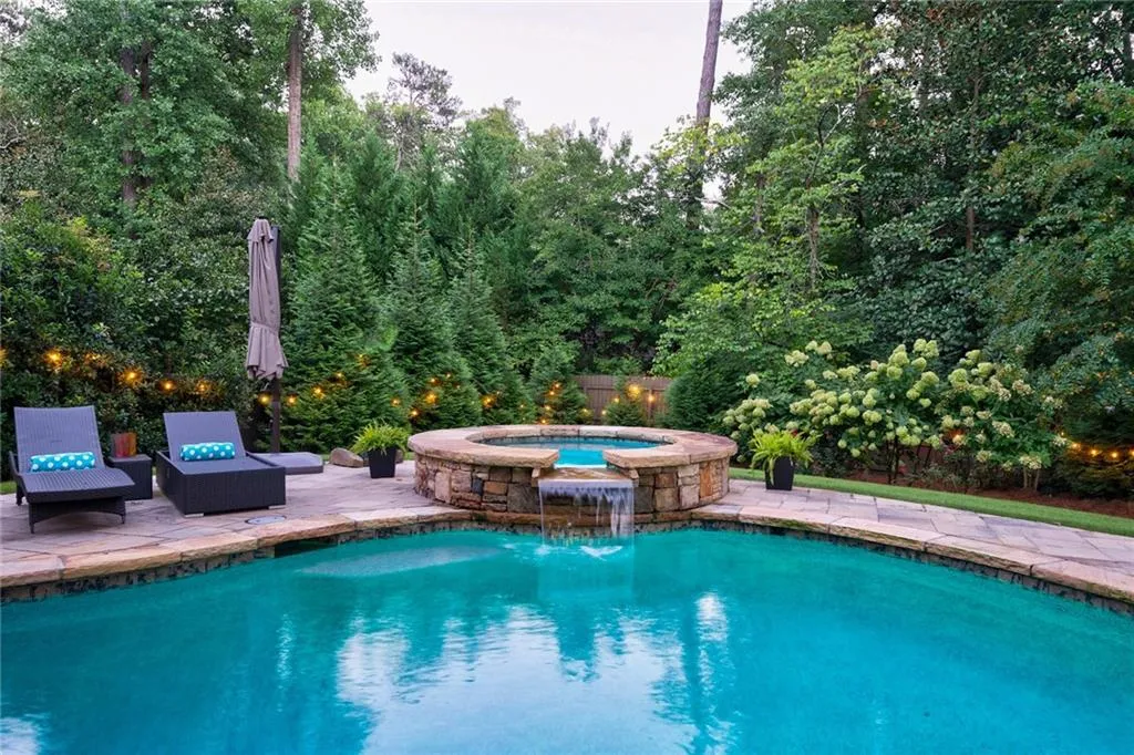 309 Windsor Parkway, Sandy Springs, Georgia 30342, 5 Bedrooms Bedrooms, ,5 BathroomsBathrooms,Residential,Sold,309 Windsor Parkway,6779853