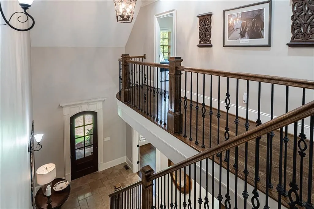 309 Windsor Parkway, Sandy Springs, Georgia 30342, 5 Bedrooms Bedrooms, ,5 BathroomsBathrooms,Residential,Sold,309 Windsor Parkway,6779853