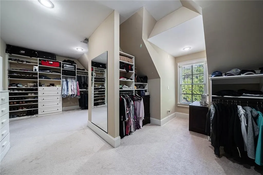 309 Windsor Parkway, Sandy Springs, Georgia 30342, 5 Bedrooms Bedrooms, ,5 BathroomsBathrooms,Residential,Sold,309 Windsor Parkway,6779853