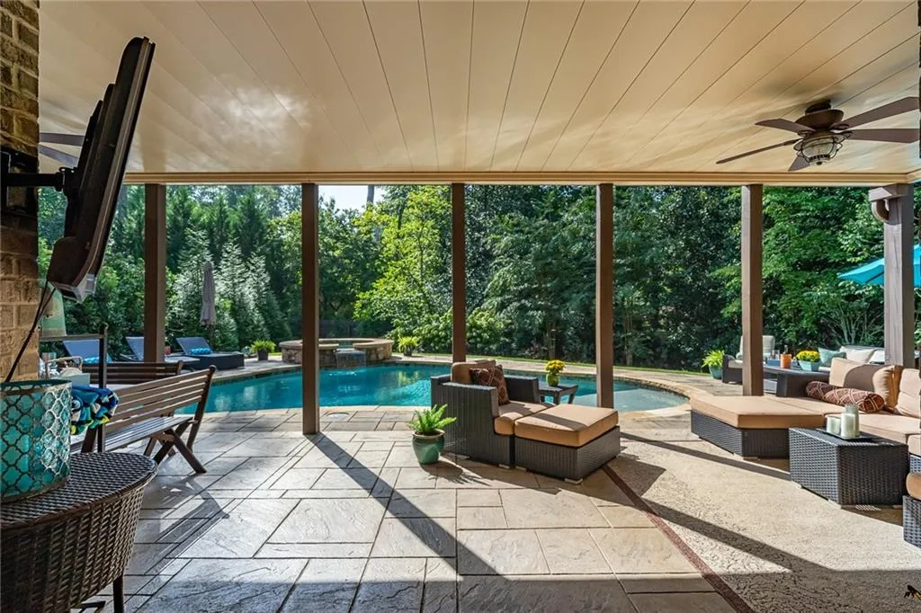 309 Windsor Parkway, Sandy Springs, Georgia 30342, 5 Bedrooms Bedrooms, ,5 BathroomsBathrooms,Residential,Sold,309 Windsor Parkway,6779853