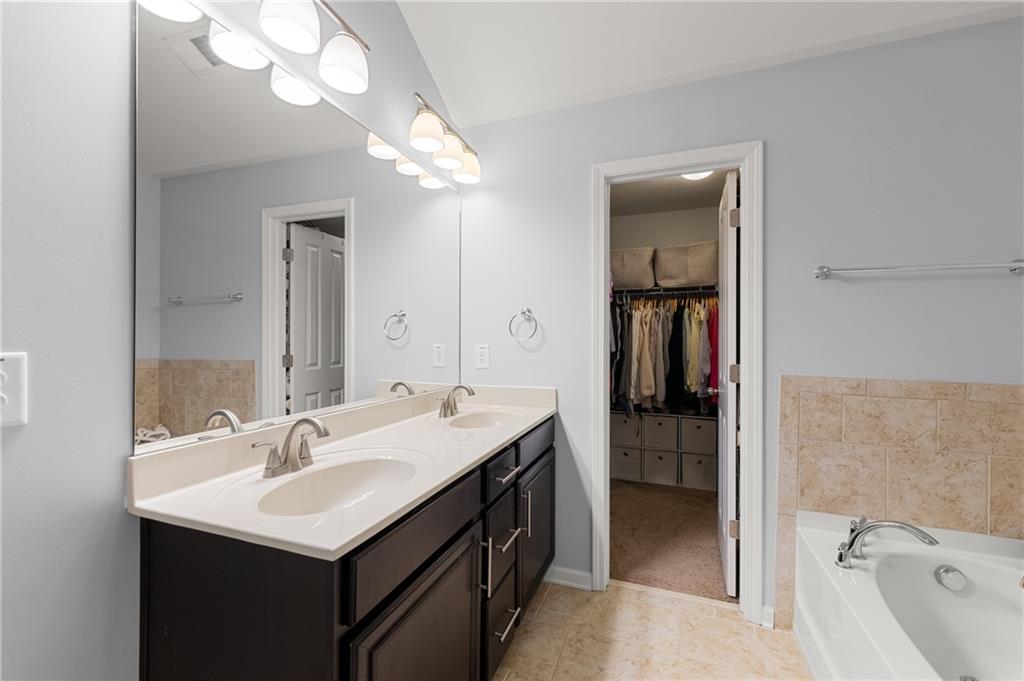 7430 Glisten Avenue, Sandy Springs, Georgia 30328, 3 Bedrooms Bedrooms, ,3 BathroomsBathrooms,Residential,Sold,7430 Glisten Avenue,7267360