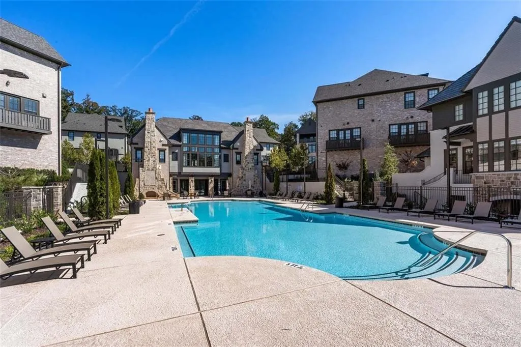 Don't miss out on the (2)  community pools in Aria North nestled between the townhomes on the main lawn.