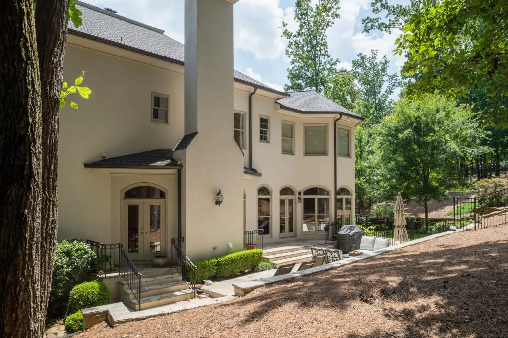 575 Chestnut Rose Lane, Atlanta, Georgia 30327, 6 Bedrooms Bedrooms, ,5 BathroomsBathrooms,Residential,Sold,575 Chestnut Rose Lane,5568875
