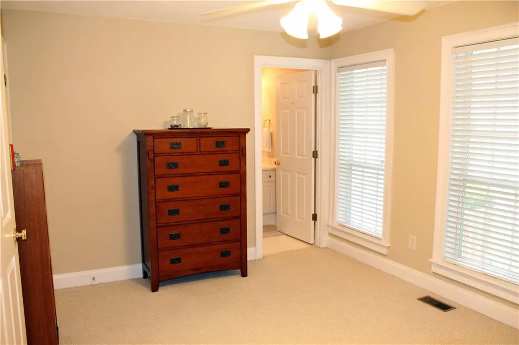 602 Masons Creek Circle Unit 602, Sandy Springs, Georgia 30350, 2 Bedrooms Bedrooms, ,2 BathroomsBathrooms,Residential,Sold,602 Masons Creek Circle Unit 602,5699310