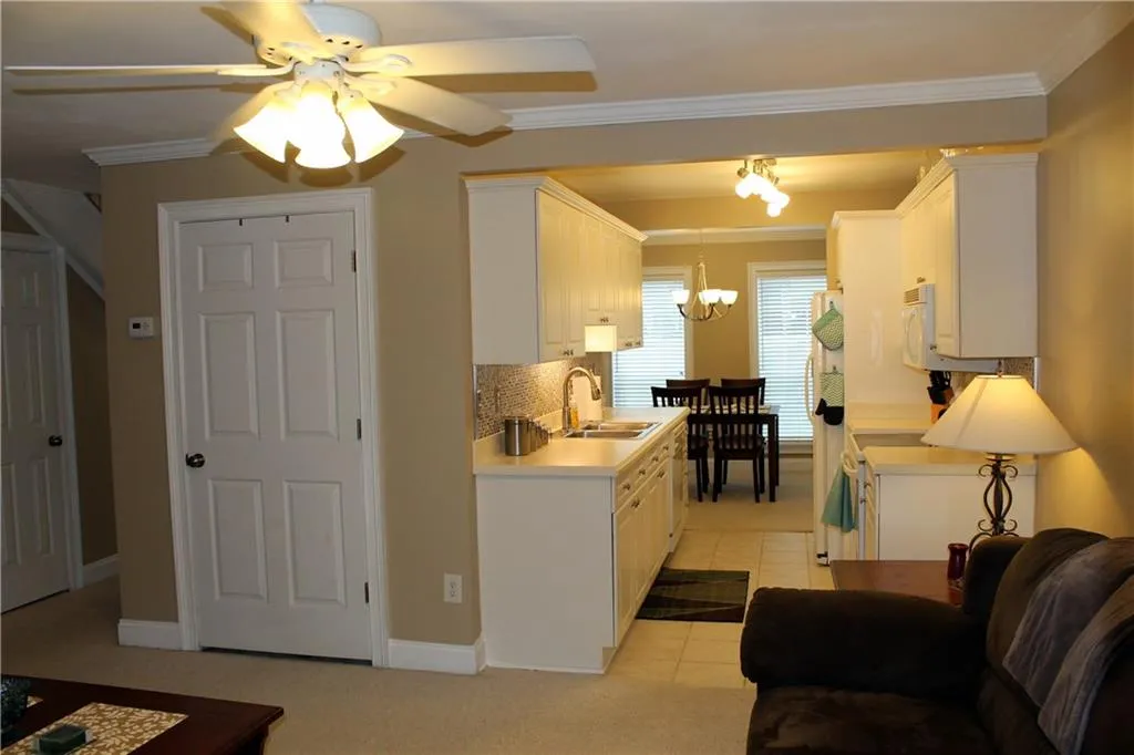 602 Masons Creek Circle Unit 602, Sandy Springs, Georgia 30350, 2 Bedrooms Bedrooms, ,2 BathroomsBathrooms,Residential,Sold,602 Masons Creek Circle Unit 602,5699310