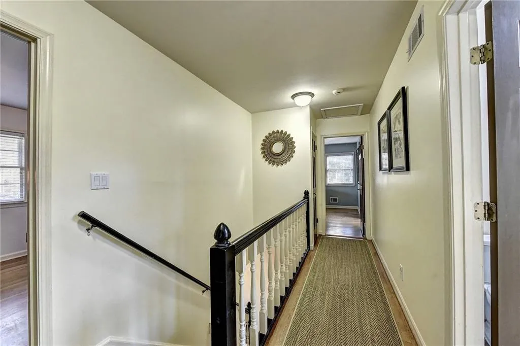 125 Hunters Glen Court Ne, Sandy Springs, Georgia 30328, 5 Bedrooms Bedrooms, ,3 BathroomsBathrooms,Residential,Sold,125 Hunters Glen Court Ne,6505766