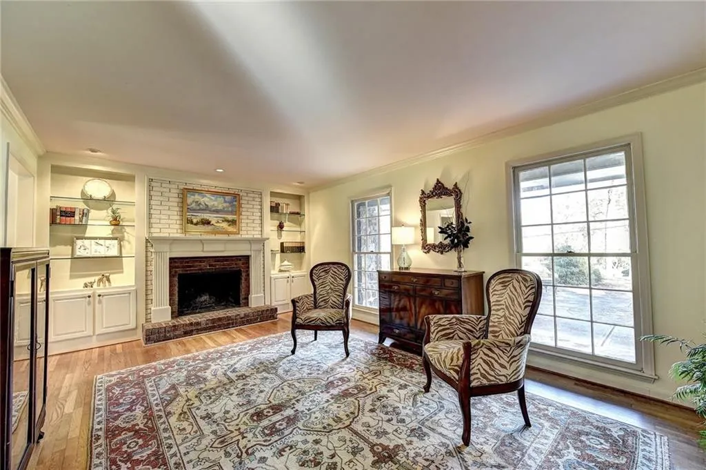 125 Hunters Glen Court Ne, Sandy Springs, Georgia 30328, 5 Bedrooms Bedrooms, ,3 BathroomsBathrooms,Residential,Sold,125 Hunters Glen Court Ne,6505766