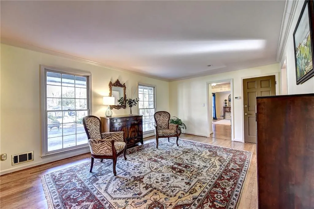125 Hunters Glen Court Ne, Sandy Springs, Georgia 30328, 5 Bedrooms Bedrooms, ,3 BathroomsBathrooms,Residential,Sold,125 Hunters Glen Court Ne,6505766