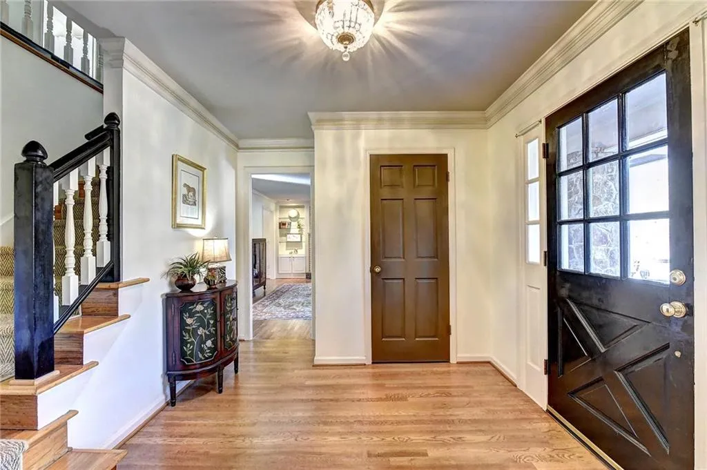 125 Hunters Glen Court Ne, Sandy Springs, Georgia 30328, 5 Bedrooms Bedrooms, ,3 BathroomsBathrooms,Residential,Sold,125 Hunters Glen Court Ne,6505766