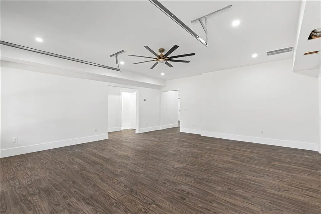 1857 Defoor Avenue Nw, Atlanta, Georgia 30318, 5 Bedrooms Bedrooms, ,4 BathroomsBathrooms,Residential,For Sale,1857 Defoor Avenue Nw,7640063