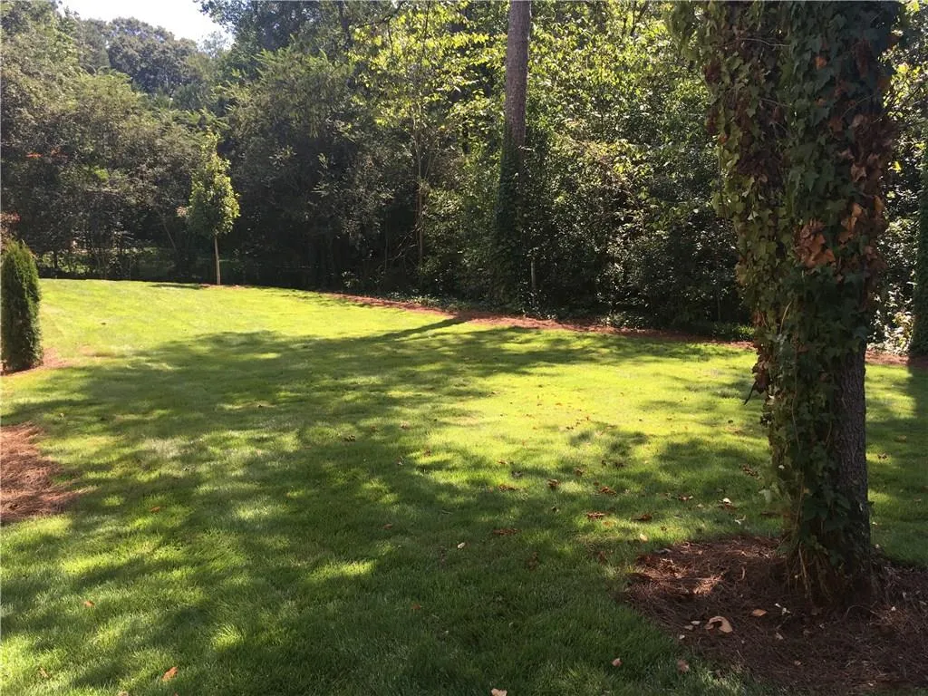 580 High Point Lane, Atlanta, Georgia 30342, 5 Bedrooms Bedrooms, ,5 BathroomsBathrooms,Residential,Sold,580 High Point Lane,5700196