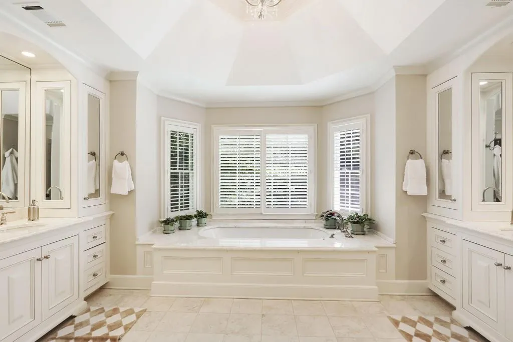 105 N Devereux Court Nw, Atlanta, Georgia 30327, 5 Bedrooms Bedrooms, ,4 BathroomsBathrooms,Residential,Sold,105 N Devereux Court Nw,5859614
