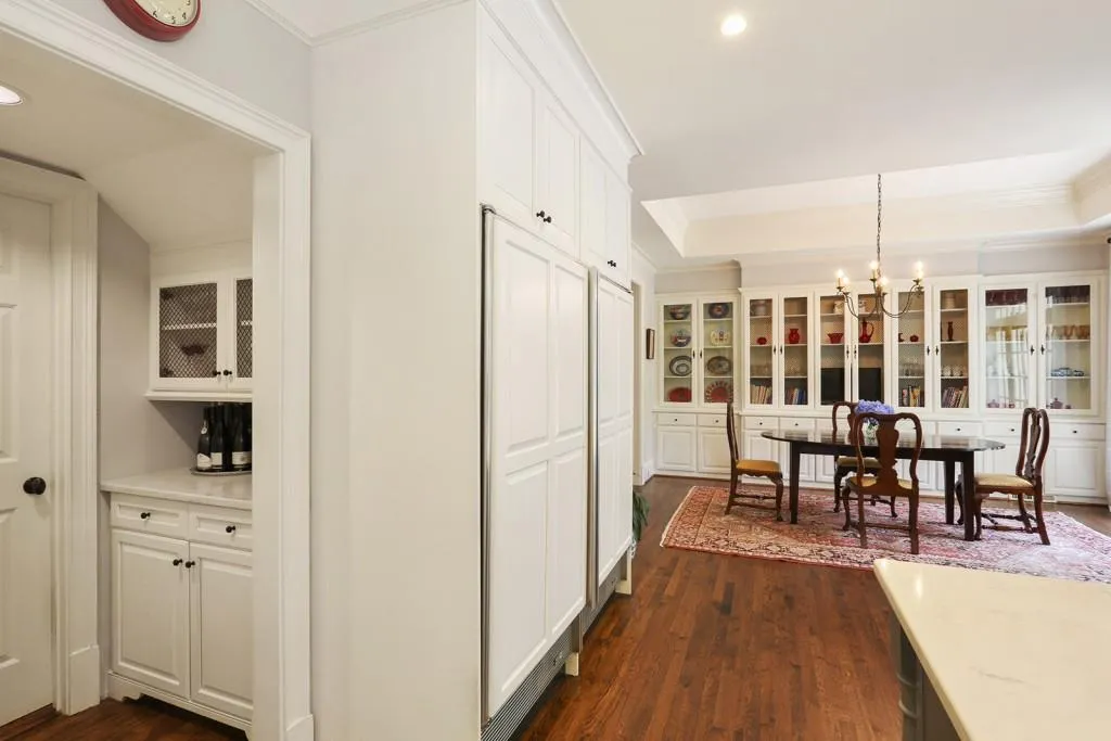 105 N Devereux Court Nw, Atlanta, Georgia 30327, 5 Bedrooms Bedrooms, ,4 BathroomsBathrooms,Residential,Sold,105 N Devereux Court Nw,5859614