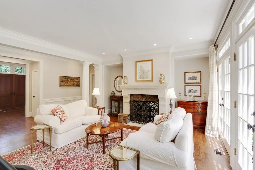 105 N Devereux Court Nw, Atlanta, Georgia 30327, 5 Bedrooms Bedrooms, ,4 BathroomsBathrooms,Residential,Sold,105 N Devereux Court Nw,5859614