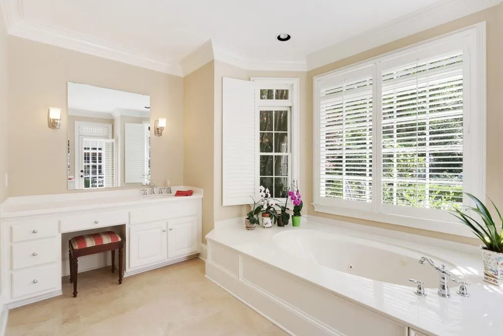 105 N Devereux Court Nw, Atlanta, Georgia 30327, 5 Bedrooms Bedrooms, ,4 BathroomsBathrooms,Residential,Sold,105 N Devereux Court Nw,5859614
