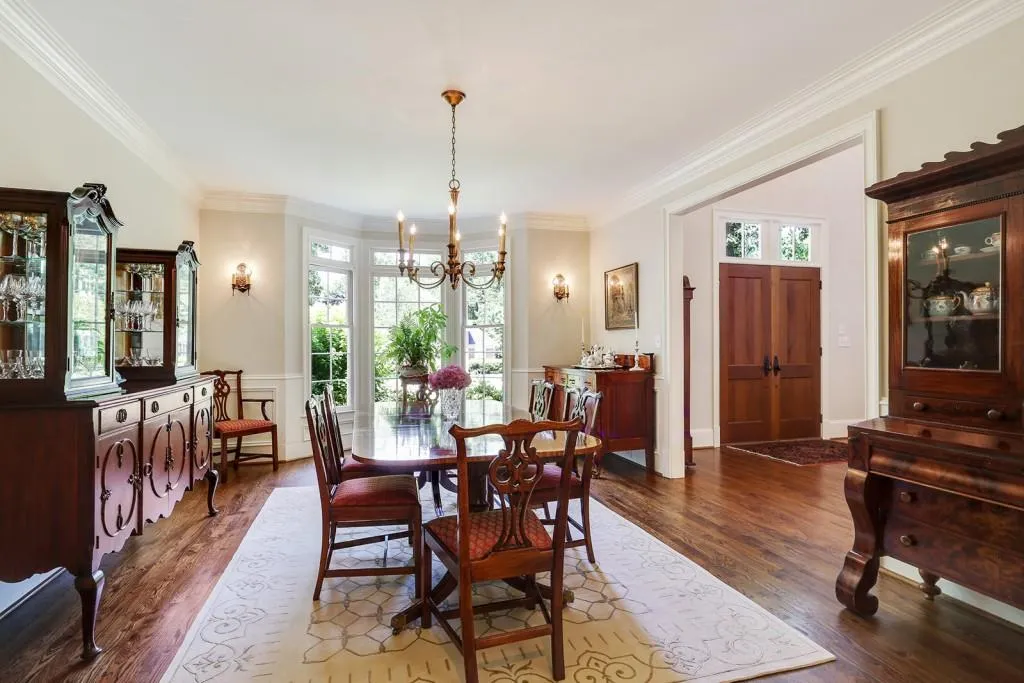 105 N Devereux Court Nw, Atlanta, Georgia 30327, 5 Bedrooms Bedrooms, ,4 BathroomsBathrooms,Residential,Sold,105 N Devereux Court Nw,5859614