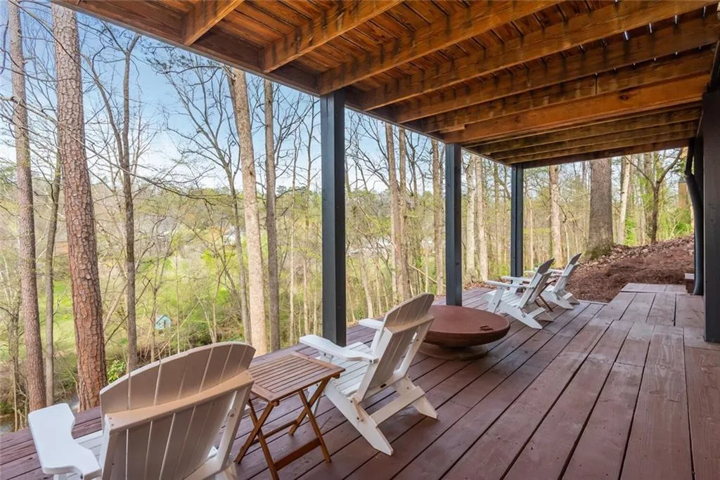 455 Stone Mill Trail, Sandy Springs, Georgia 30328, 5 Bedrooms Bedrooms, ,4 BathroomsBathrooms,Residential,Sold,455 Stone Mill Trail,7176909