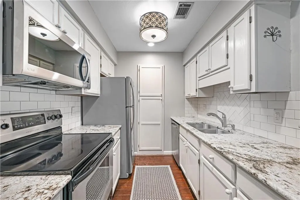 1312 Pine Heights Drive Ne, Atlanta, Georgia 30324, 1 Bedroom Bedrooms, ,1 BathroomBathrooms,Residential,For Sale,1312 Pine Heights Drive Ne,7574743