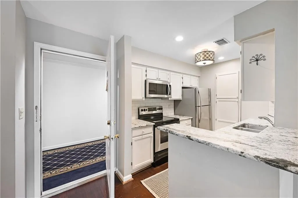 1312 Pine Heights Drive Ne, Atlanta, Georgia 30324, 1 Bedroom Bedrooms, ,1 BathroomBathrooms,Residential,For Sale,1312 Pine Heights Drive Ne,7574743