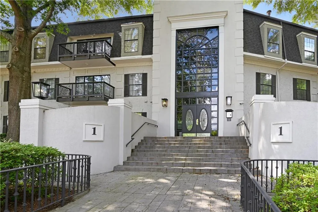 1312 Pine Heights Drive Ne, Atlanta, Georgia 30324, 1 Bedroom Bedrooms, ,1 BathroomBathrooms,Residential,For Sale,1312 Pine Heights Drive Ne,7574743