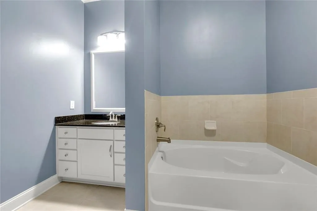 3621 Vinings Slope Se Unit 3311, Atlanta, Georgia 30339, 1 Bedroom Bedrooms, ,1 BathroomBathrooms,Residential,For Sale,3621 Vinings Slope Se Unit 3311,7620990